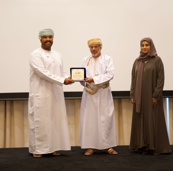 تكريم 100 متبرع و30 مؤسسة في احتفالية اليوم العالمي للتبرع بالدم تكريم 100 متبرع و30 مؤسسة في احتفالية اليوم العالمي للتبرع بالدم