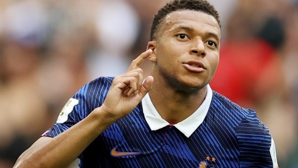 برصيد 22 هدفا مبابي يتفوق على ميسي ويصبح الهداف التاريخي لكأس العالم برصيد 22 هدفا مبابي يتفوق على ميسي ويصبح الهداف التاريخي لكأس العالم