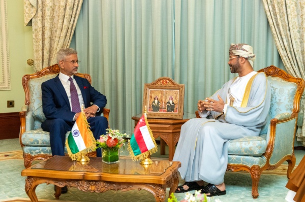 وزير الخارجية ونظيره الهندي يبحثان تعزيز التعاون والتنسيق بشأن التطورات الإقليمية وزير الخارجية ونظيره الهندي يبحثان تعزيز التعاون والتنسيق بشأن التطورات الإقليمية