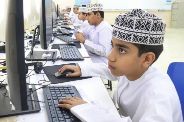 برنامج ثروة رحلة جديدة للموهبة والابتكار في مدارس مسقط