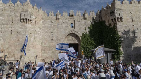 تأهب بالقدس مئات المستوطنين يقتحمون باحات الأقصى