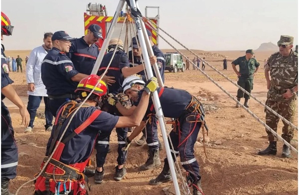 سباق مع الزمن لإنقاذ الطفل أيوب من بئر بعمق 80 متر ا في الجزائر