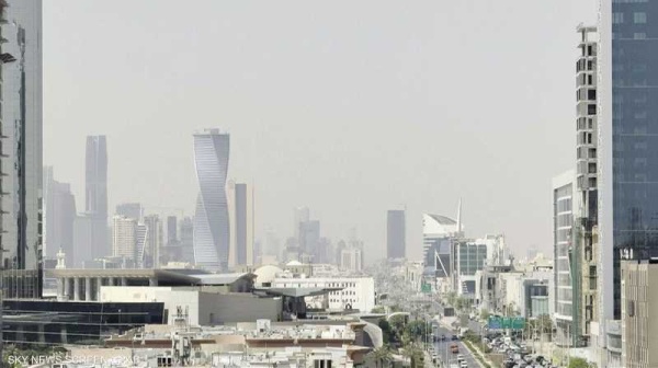 مقتل 3 سعوديين في هجومين على مطار الملك خالد بالرياض