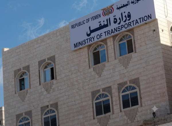 عدن وزارة النقل حركة الملاحة الجوية والرحلات تسير وفق البرامج التشغيلية المعتمدة