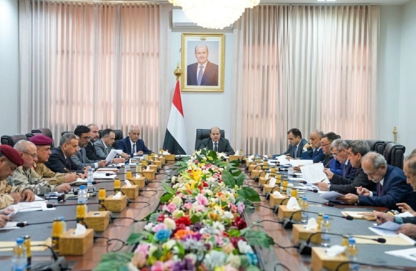 حكومة الزنداني استهداف قصر معاشيق لن يثنينا عن مواصلة مهامنا في عدن حكومة الزنداني استهداف قصر معاشيق لن يثنينا عن مواصلة مهامنا في عدن