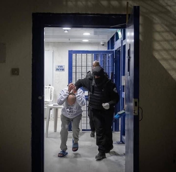 a thousand days of solitary confinement for palestinian prisoners in israeli jails and a ban on family visits