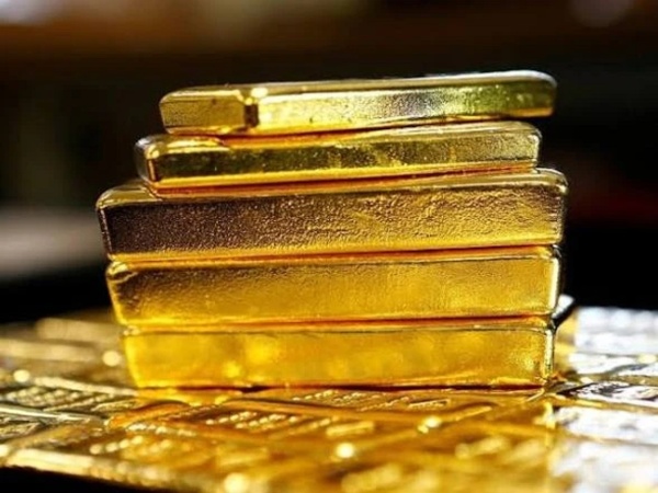الذهب ينخفض وسط ترقب لبيانات التضخم الأمريكية