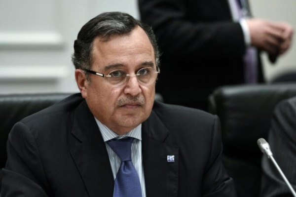 اعتماد نبيل فهمي أمينا عاما جديدا لجامعة الدول العربية اعتماد نبيل فهمي أمينا عاما جديدا لجامعة الدول العربية