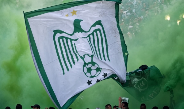 جماهير الرجاء الرياضي تحم ل جواد الزيات مسؤولية ضعف الميركاتو
