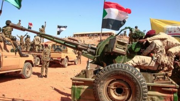 انشقاق جماعي يهز قوات حميدتي 280 مقاتلا ينضمون إلى الجيش بالخرطوم
