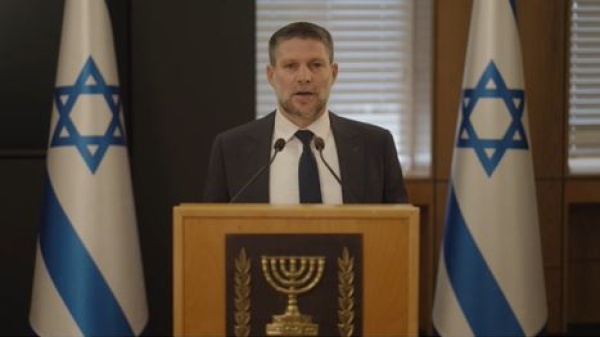 سموتريتش يدعو لحرب إبادة في الضفة على غرار غزة وتفكيك السلطة سموتريتش يدعو لحرب إبادة في الضفة على غرار غزة وتفكيك السلطة