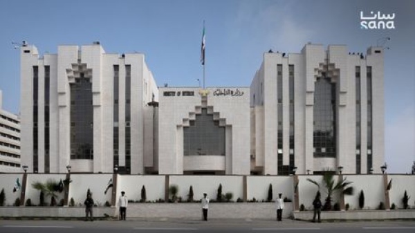 الداخلية السورية تعلن مقتل اثنين من موظفيها في هجوم بالرقة
