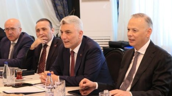 مساع تركية لإحياء سكة الحجاز مرورا بسوريا والأردن بعيدا عن مضيق هرمز مساع تركية لإحياء سكة الحجاز مرورا بسوريا والأردن بعيدا عن مضيق هرمز