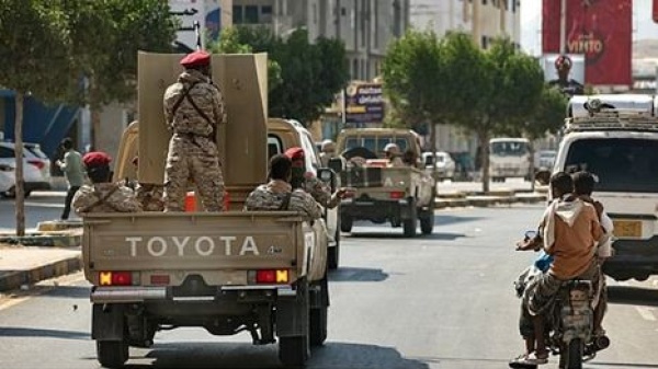 الحكومة اليمنية تمنع طائرة إيرانية جديدة من دخول أجواء البلاد الحكومة اليمنية تمنع طائرة إيرانية جديدة من دخول أجواء البلاد