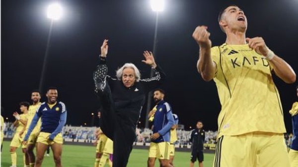 مدرب البرتغال الجديد جيسوس يحسم الجدل بشأن رونالدو هل يستمر مدرب البرتغال الجديد جيسوس يحسم الجدل بشأن رونالدو هل يستمر