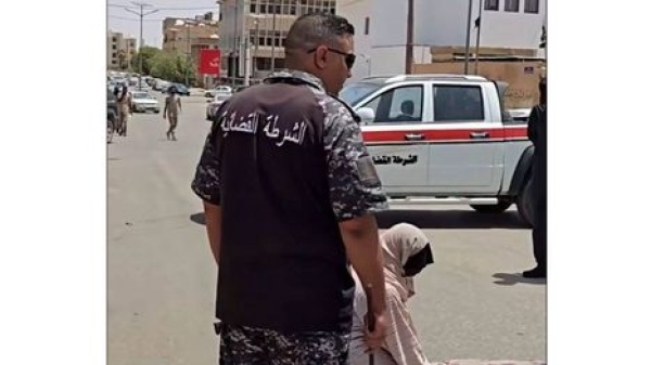 تحقيق رسمي في ليبيا بعد واقعة الجلد بسبب الزنا في سبها شاهد