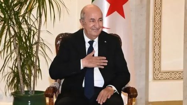 الرئيس الجزائري يوقع عفوا عن 5 آلاف سجين من هذه الفئات الرئيس الجزائري يوقع عفوا عن 5 آلاف سجين من هذه الفئات