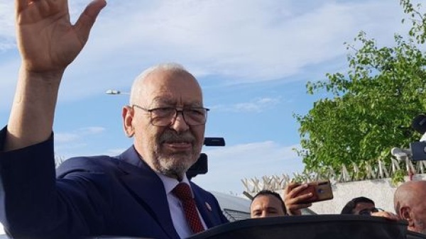 شخصيات تركية سابقة تدعو للإفراج عن راشد الغنوشي بعد تدهور حالته الصحية