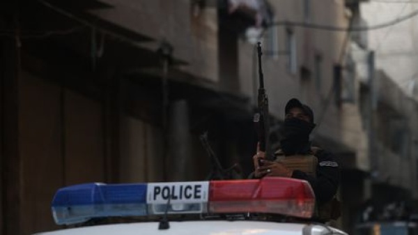 سوريا تعلن القبض على ضابط رفيع بنظام الأسد فر من النمسا سوريا تعلن القبض على ضابط رفيع بنظام الأسد فر من النمسا