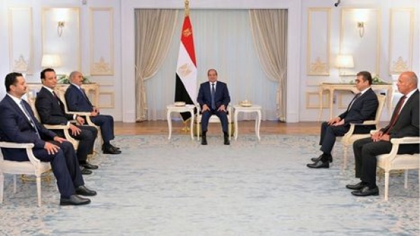 السيسي يلتقي حفتر في القاهرة بعد أسابيع من لقائه بالدبيبة السيسي يلتقي حفتر في القاهرة بعد أسابيع من لقائه بالدبيبة