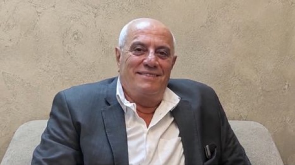 تحذيرات من خطر يتهد د حياة اللواء السوري عادل عيسى المحتجز في بيروت تحذيرات من خطر يتهد د حياة اللواء السوري عادل عيسى المحتجز في بيروت