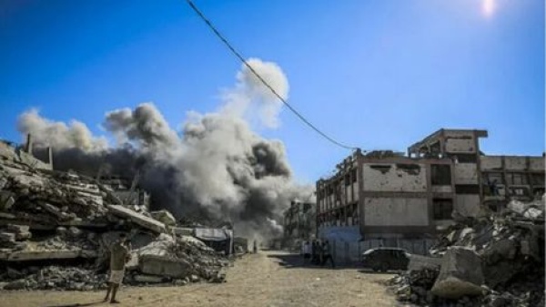 استشهاد 3 فلسطينيين من عائلة واحدة جراء قصف إسرائيلي جنوب غزة