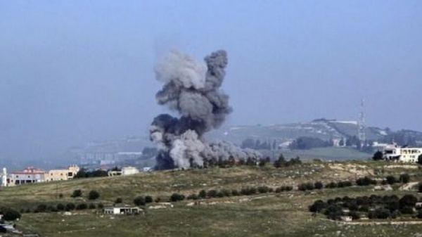 جيش الاحتلال يشن غارات على جنوب لبنان ويحذر سكان بلدة بالإخلاء جيش الاحتلال يشن غارات على جنوب لبنان ويحذر سكان بلدة بالإخلاء