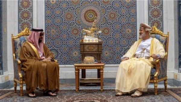 سلطان عمان يستقبل طحنون بن زايد بحثا سبل التهدئة وحماية أمن المنطقة