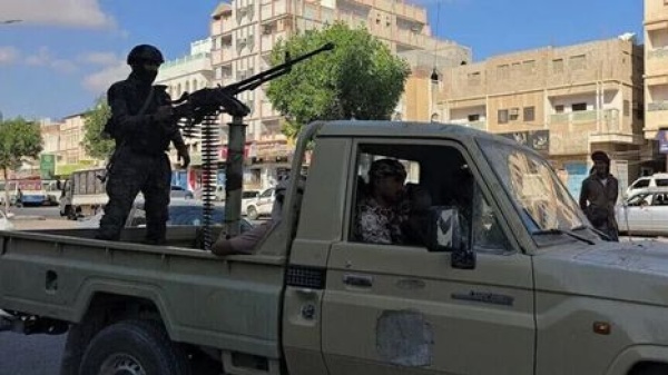 ثالث أيام فجر اليمن معارك عنيفة في تعز والحوثيون يقصفون عدن والسعودية ثالث أيام فجر اليمن معارك عنيفة في تعز والحوثيون يقصفون عدن والسعودية