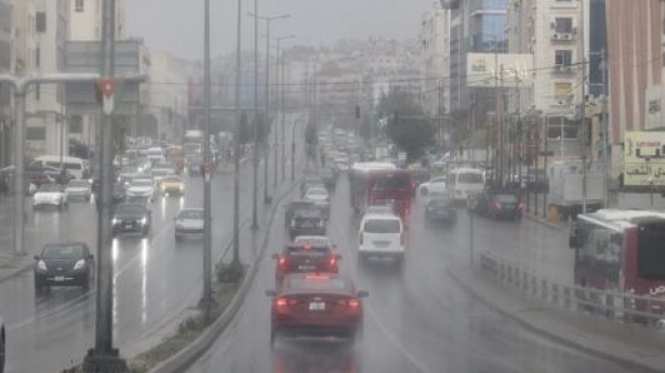 العثور على جثتي فتاتين والبحث عن مفقود بعد سيول في الأردن العثور على جثتي فتاتين والبحث عن مفقود بعد سيول في الأردن