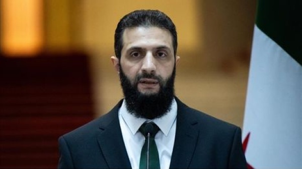 الشرع يلتقي بوالدة الصحفي الأمريكي المفقود في سوريا أوستن تايس