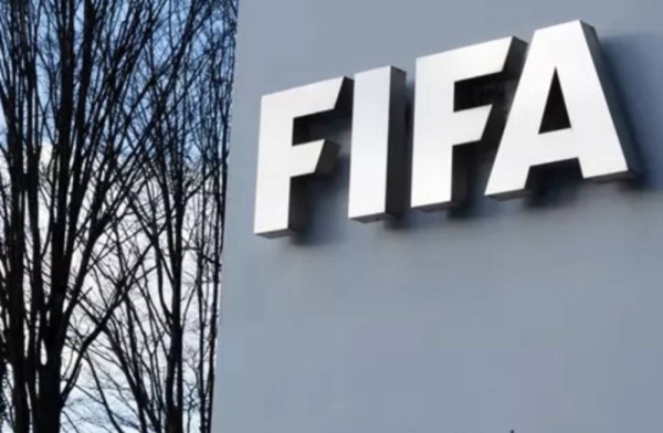 فيفا تعلن اعتماد لوائح جديدة لانتقالات اللاعبين