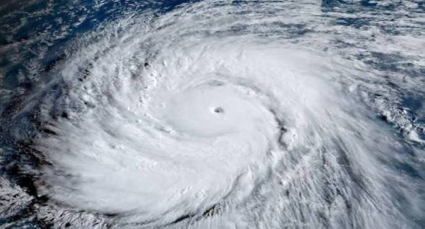اليابان تحذر من انهيارات أرضية بسبب إعصار دوجوان
