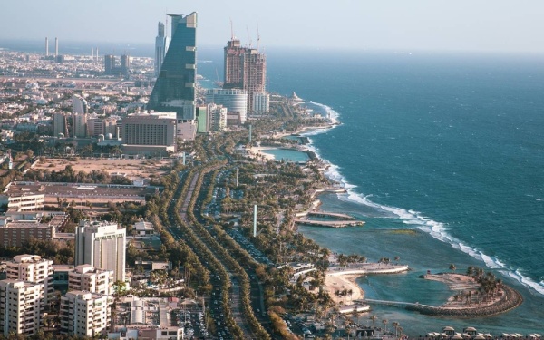 جدة عروس بالجمال توشحت جدة عروس بالجمال توشحت