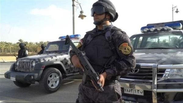 الداخلية تكشف ملابسات فيديو خطف حقيبة سيدة بحلوان الداخلية تكشف ملابسات فيديو خطف حقيبة سيدة بحلوان