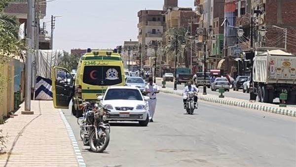 سيارات الإسعاف تنتشر أمام لجان الثانوية العامة بالإسماعيلية تحسب ا لأي طارئ سيارات الإسعاف تنتشر أمام لجان الثانوية العامة بالإسماعيلية تحسب ا لأي طارئ