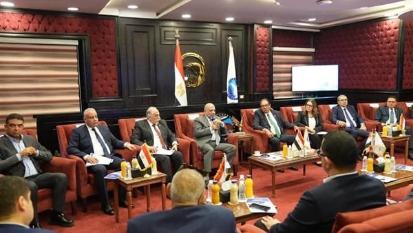 وزير الكهرباء يعلن من مستقبل وطن تحويل العدادات الكودية لنظام الشرائح لكل من أنهى التصالح وزير الكهرباء يعلن من مستقبل وطن تحويل العدادات الكودية لنظام الشرائح لكل من أنهى التصالح