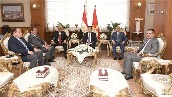 محافظ بورسعيد شراكة المؤسسات الأكاديمية وقطاع الأعمال تعزز مكانة المحافظة كمركز إقليمي للتجارة محافظ بورسعيد شراكة المؤسسات الأكاديمية وقطاع الأعمال تعزز مكانة المحافظة كمركز إقليمي للتجارة