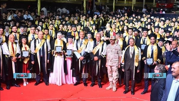 محافظ أسيوط يشارك في احتفال جامعة أسيوط الأهلية بتخريج أول دفعة محافظ أسيوط يشارك في احتفال جامعة أسيوط الأهلية بتخريج أول دفعة