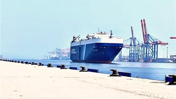 بالأرقام نشاط ملحوظ بموانئ المنطقة الاقتصادية لقناة السويس صور
