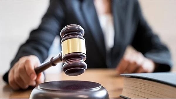 19 سبتمبر استئناف محامي على حكم حبسه شهر بسبب تصوير جلسة محاكمة دون إذن