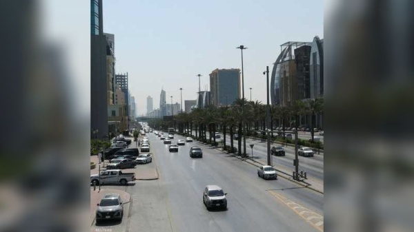 سماع دوي انفجارين في الرياض والسعودية تسقط صاروخا ومسي رة سماع دوي انفجارين في الرياض والسعودية تسقط صاروخا ومسي رة