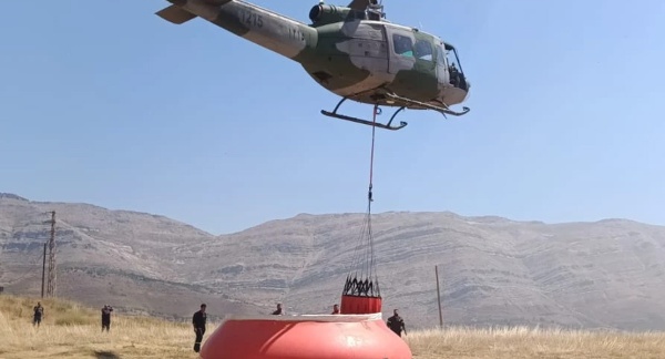 انفجار لغم يصيب عنصر ا من الدفاع المدني خلال إخماد حريق تنورين انفجار لغم يصيب عنصر ا من الدفاع المدني خلال إخماد حريق تنورين