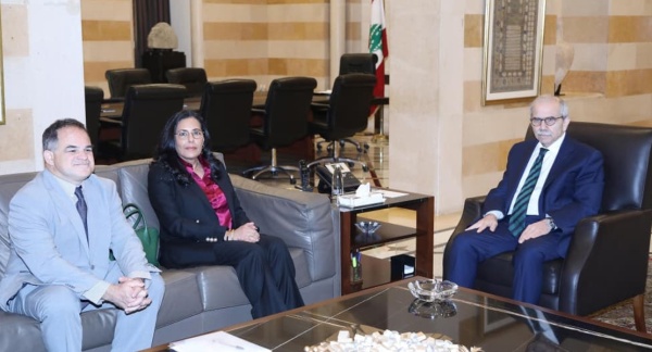 إعادة الإعمار بين سلام ووفد البنك الدولي إعادة الإعمار بين سلام ووفد البنك الدولي