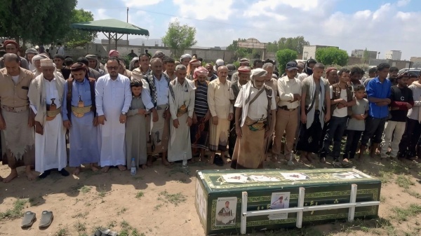 تشييع جثماني الشهيدين شجاف والأهدل في الحديدة