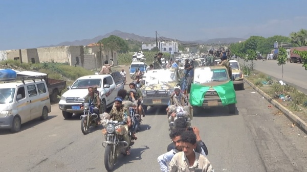 تشييع جثماني الشهيدين القاضي والوجيهي في خدير بتعز تشييع جثماني الشهيدين القاضي والوجيهي في خدير بتعز