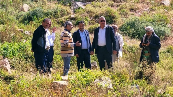 الاطلاع على إمكانية الاستفادة من أراضي جامعة المحويت في الإنتاج الزراعي المحلي الاطلاع على إمكانية الاستفادة من أراضي جامعة المحويت في الإنتاج الزراعي المحلي