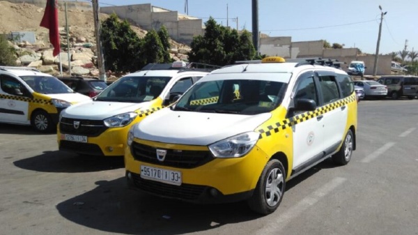 سائقو طاكسيات أكادير يهددون بالتصعيد على خلفية مطالب برفع التسعيرة سائقو طاكسيات أكادير يهددون بالتصعيد على خلفية مطالب برفع التسعيرة