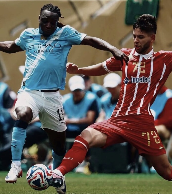جيليرمي فيريرا يعود إلى الدار البيضاء لمواصلة برنامجه التأهيلي مع الوداد جيليرمي فيريرا يعود إلى الدار البيضاء لمواصلة برنامجه التأهيلي مع الوداد