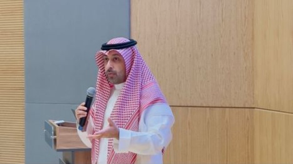 باحث سعودي يحذر من صفقة خطيرة بين أمريكا وإيران بشأن الحوثيين باحث سعودي يحذر من صفقة خطيرة بين أمريكا وإيران بشأن الحوثيين